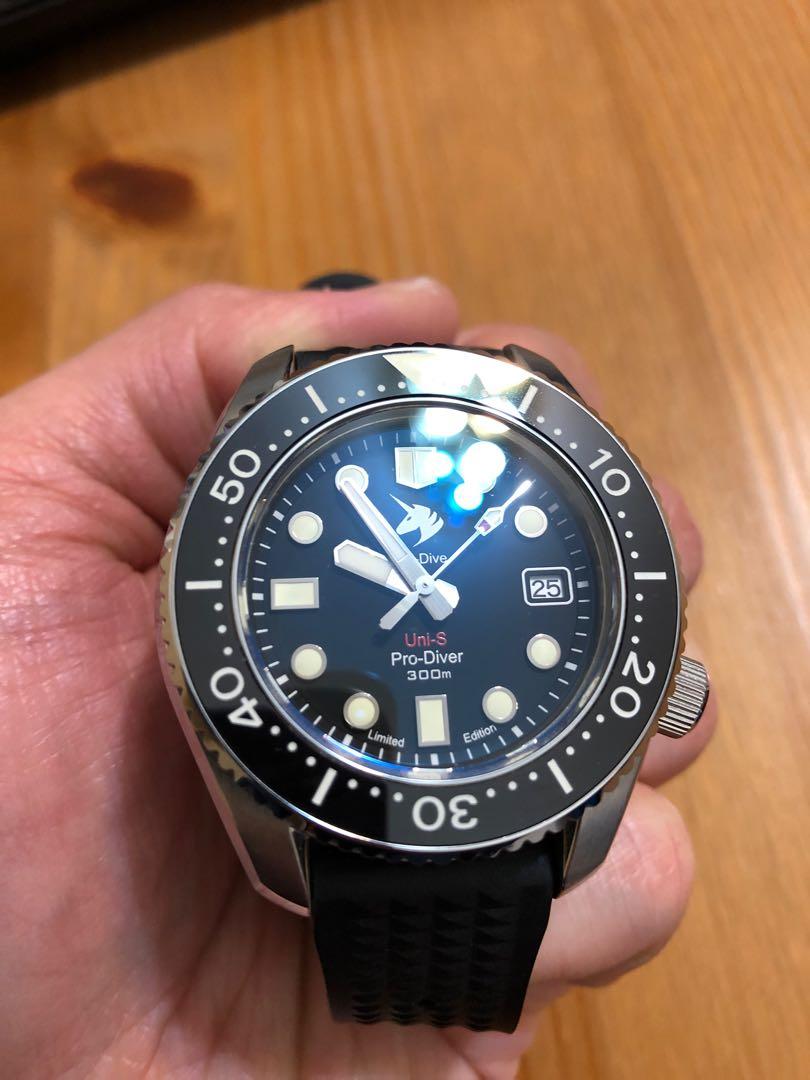 Uni dive watch on sale
