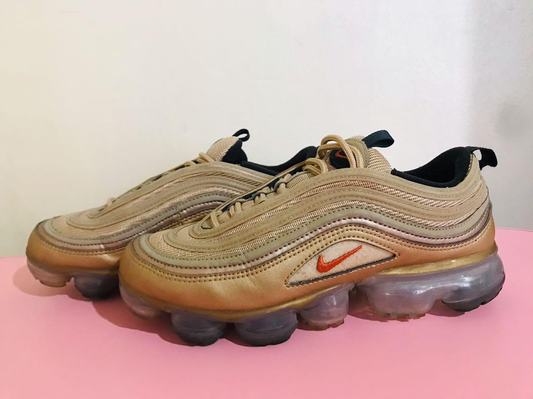 Gold vapormax best sale 97 women's