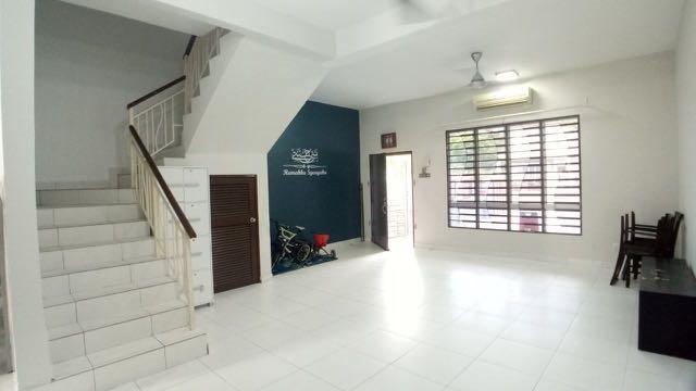 2 Storey Dorriz Fasa 3 Bandar Puncak Alam, Property, For Sale on Carousell