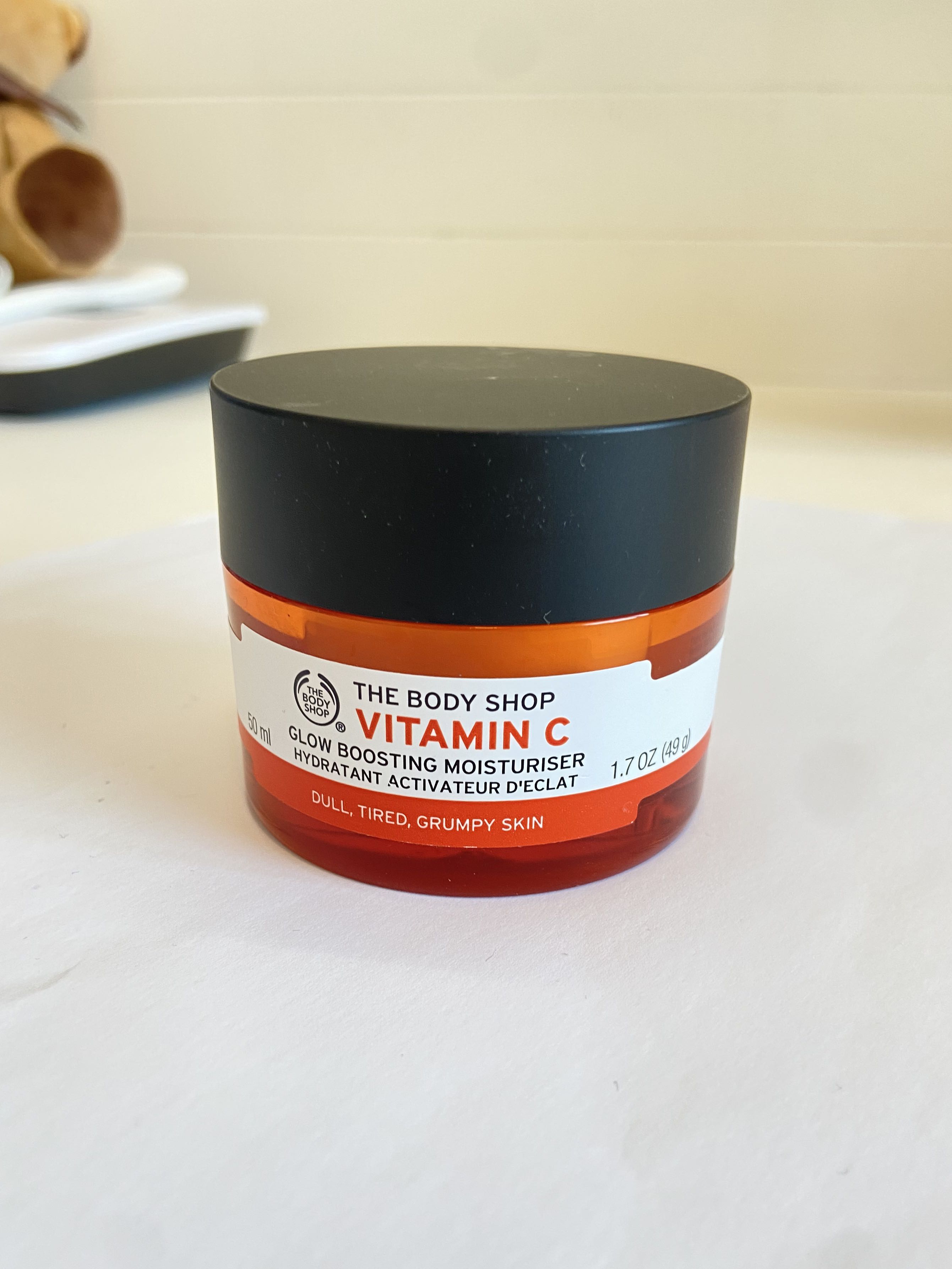 the body shop vitamin c glow boosting moisturiser