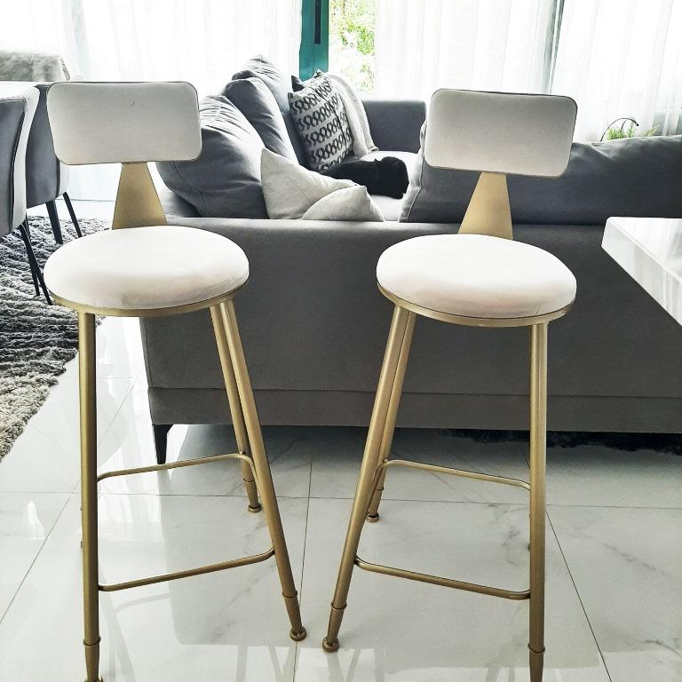 Elegant counter 2025 stools