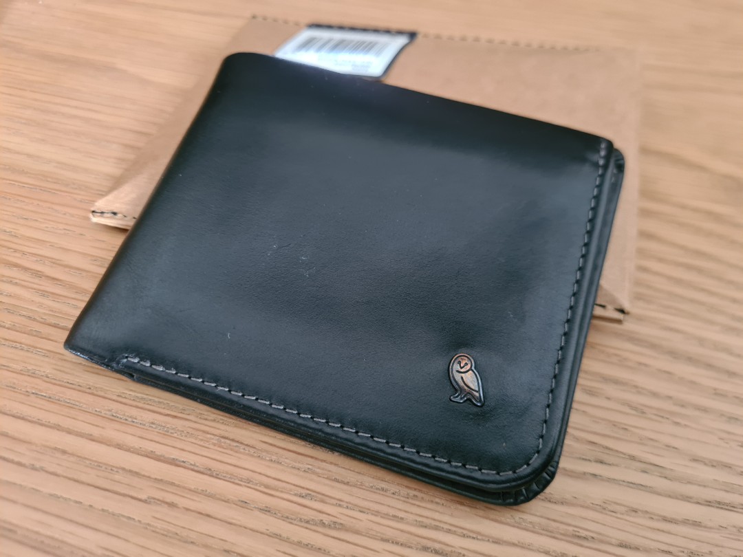 17 Best Slim Wallets for Men 2023: Bellroy, Goyard, Herschel, and More