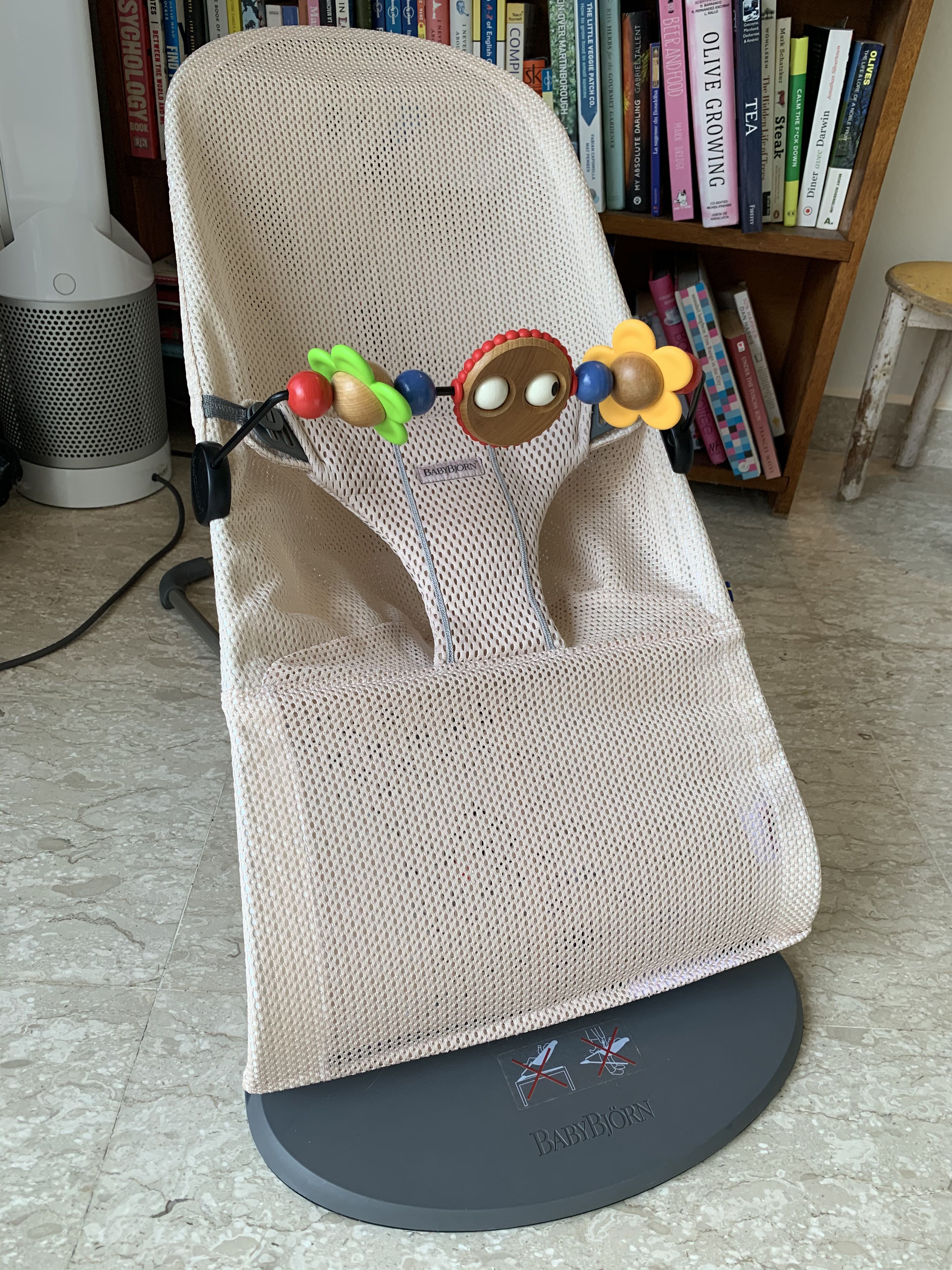 Bjorn mesh bouncer in pink color + Googly eyes toy bar, Babies & Kids