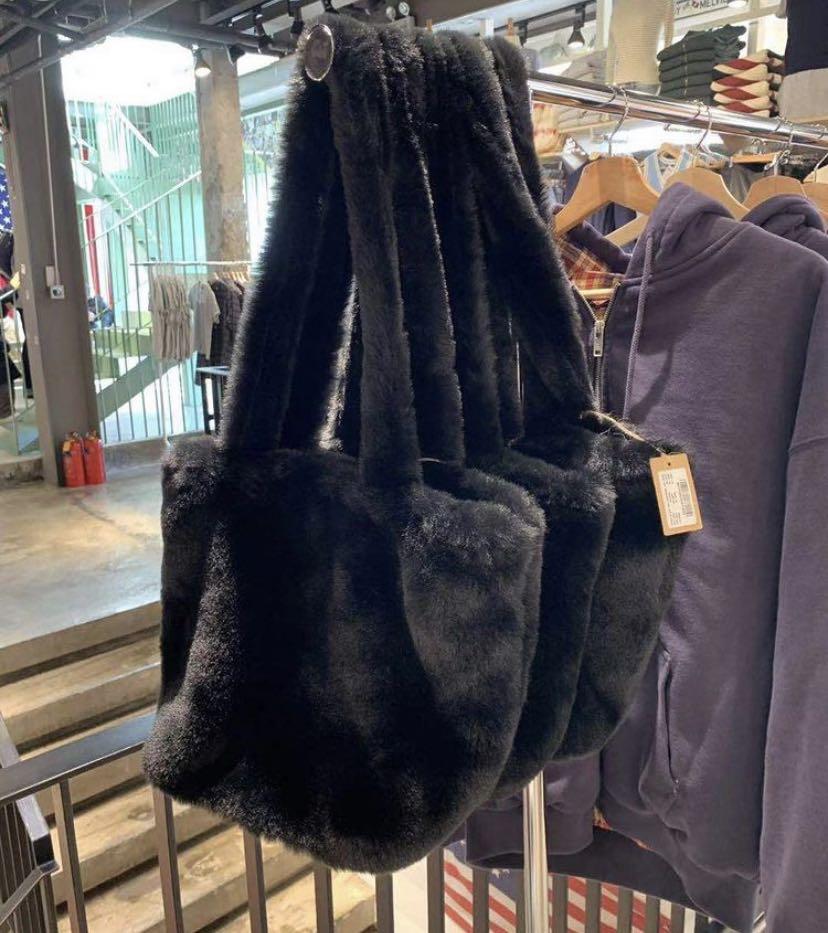 Brandy melville faux fur bag clearance