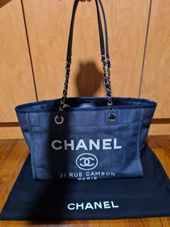 (Category: ) located in . Submitted by relovedcloset (Listing ID 1060898898, Image 1). Description: .