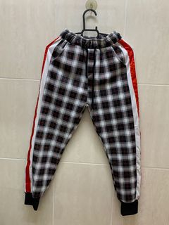 (Category: ) located in . Submitted by preluvthrifts (Listing ID 1068042456, Image 1). Description: .