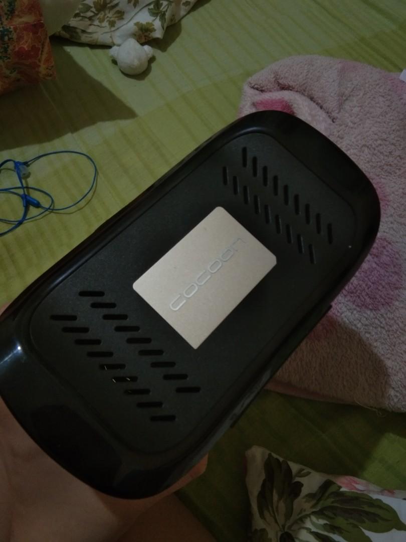 Cocoon vr box (Category: Virtual Reality) located in Paranaque City. Submitted by clcgshopp_ (Listing ID 1068165700, Image 2). Description: in good condition and from us 400 lp.