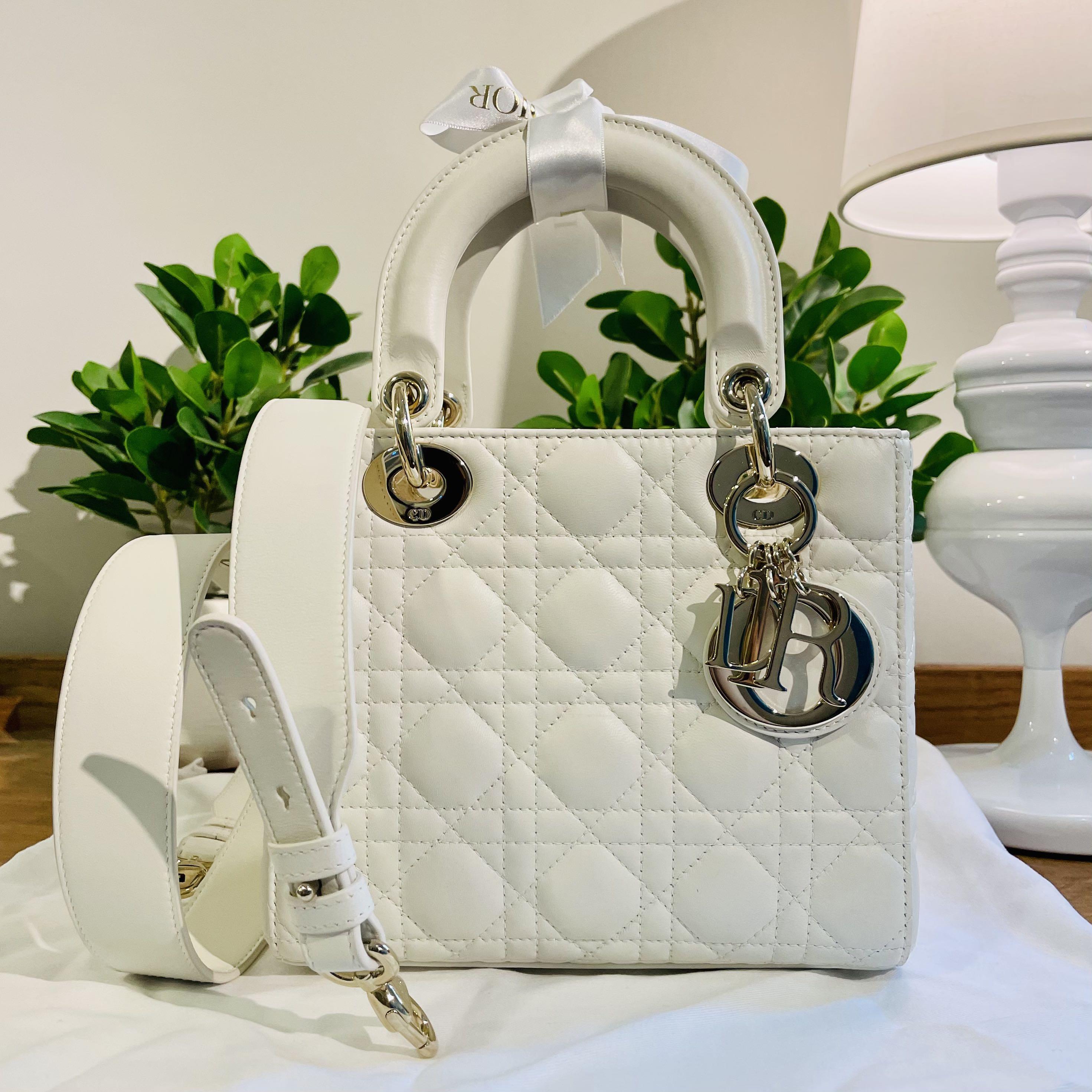 White mini lady dior outlet