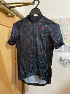 （分類：）位於 。 由 borishcwan 提交（商品編號 1068016992，圖片 1）。簡介： 。
