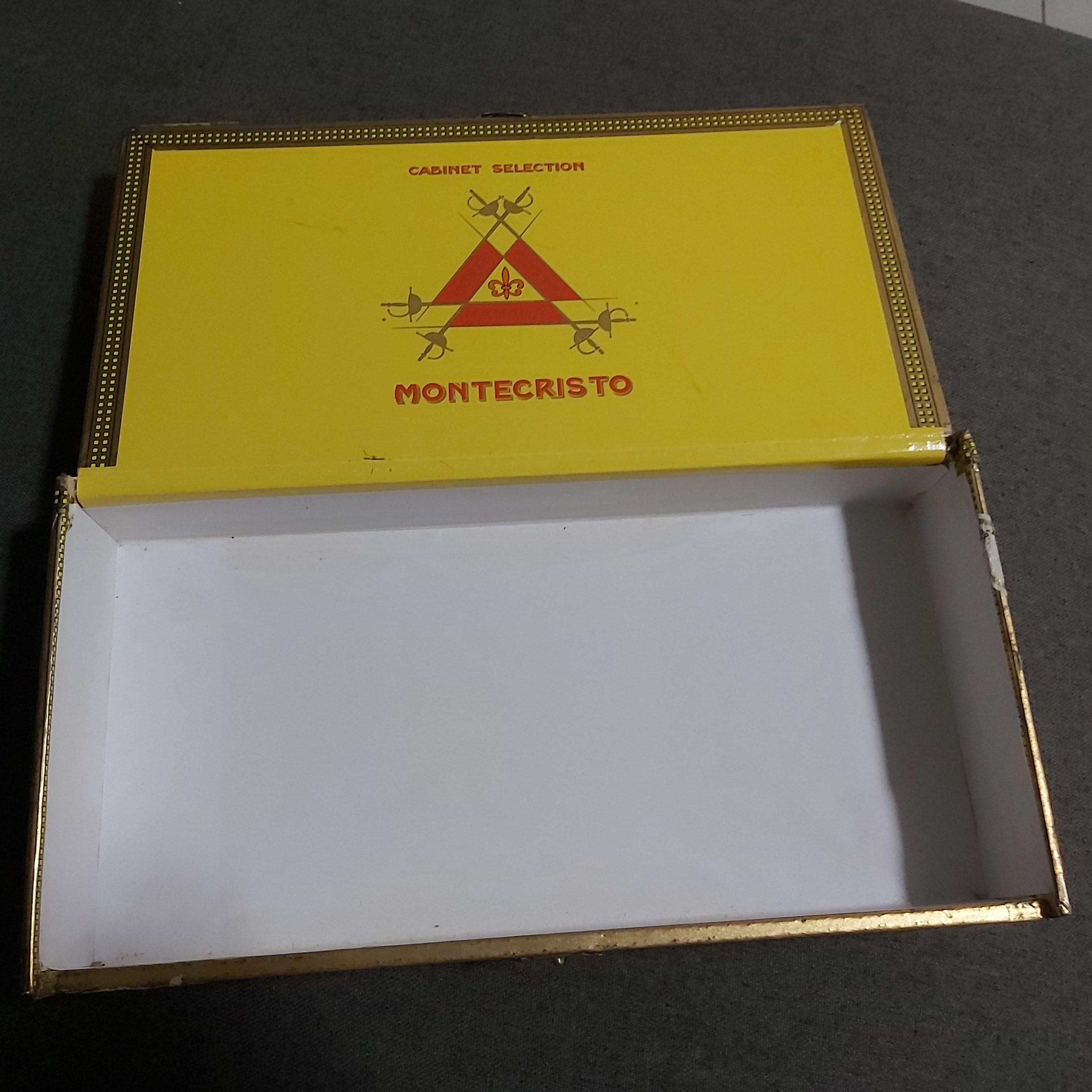 Empty cigar boxes (Category: Vases & Decorative Bowls) located in Kuala Lumpur. Submitted by jourise (Listing ID 1068124171, Image 2). Description: Various types and designs available. Buy more for better prices..