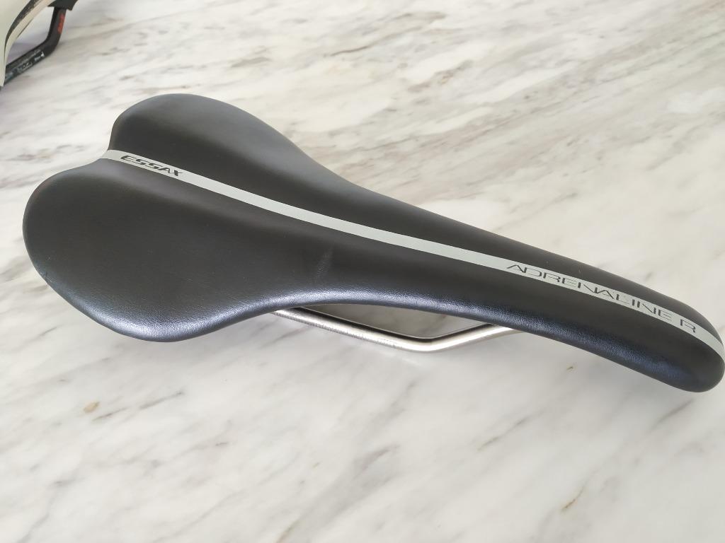Essax Adrenaline R bike saddle
