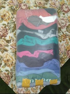 (Category: ) located in . Submitted by bundleinthehouse (Listing ID 1068013815, Image 1). Description: .