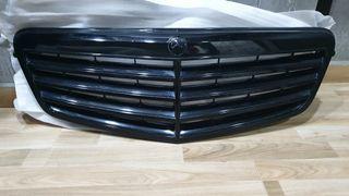 Mercedes Benz E250 W212 front grill