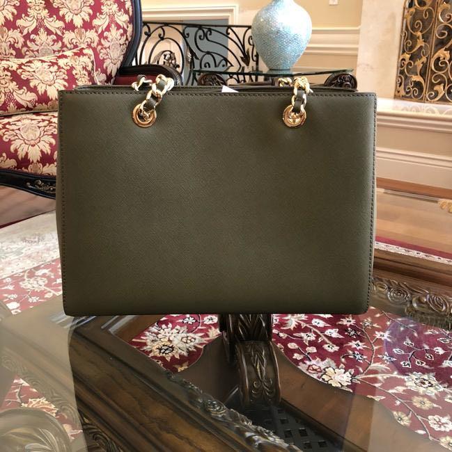 MICHAEL KORS EMBELLISHED SUSANNAH MD EW LEATHER TOTE HANDBAG