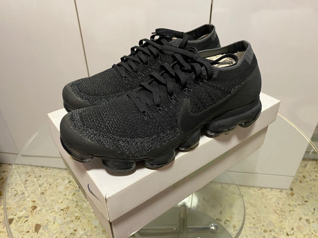 Vapormax flyknit clearance triple black 1.0