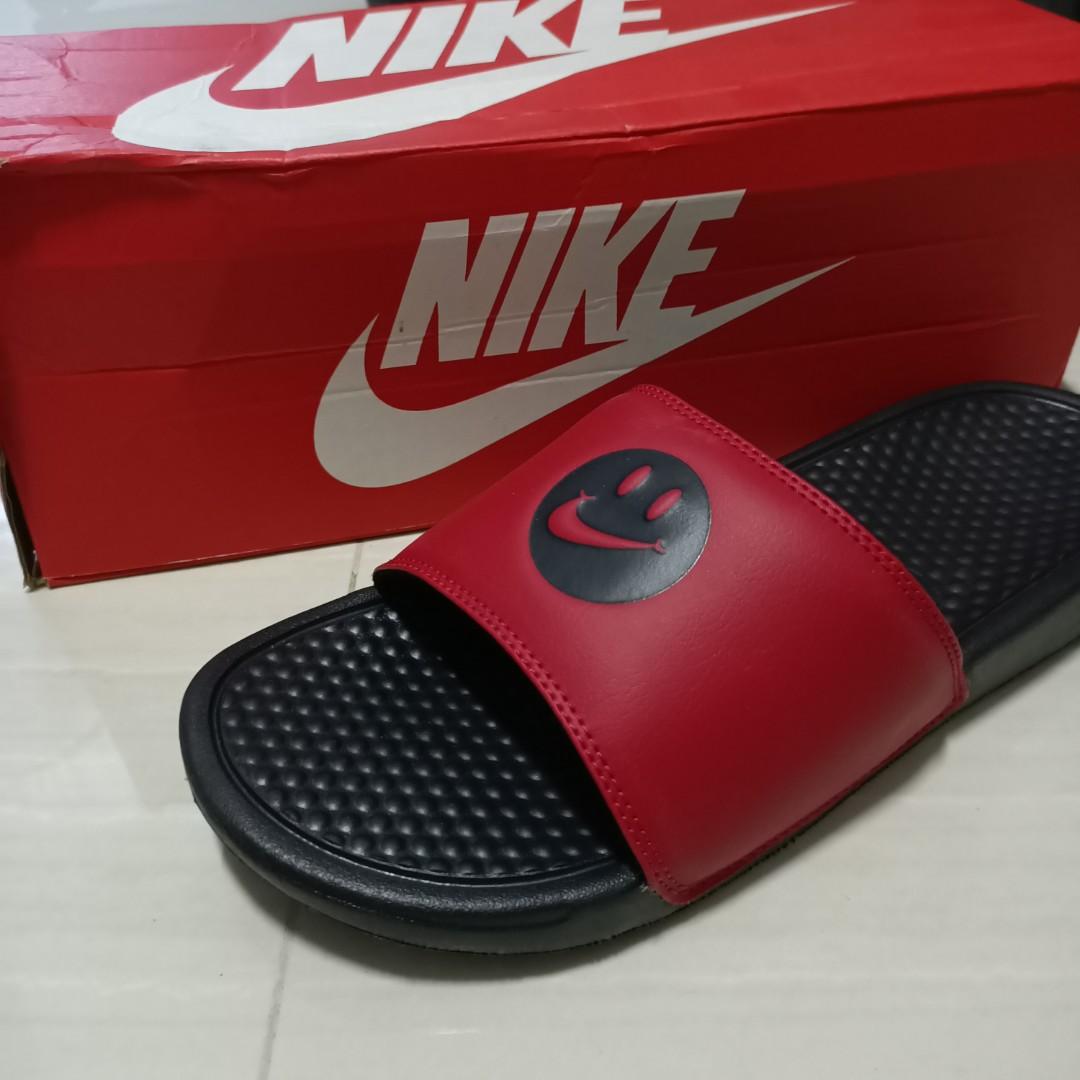 Have a nike day flip flops sale