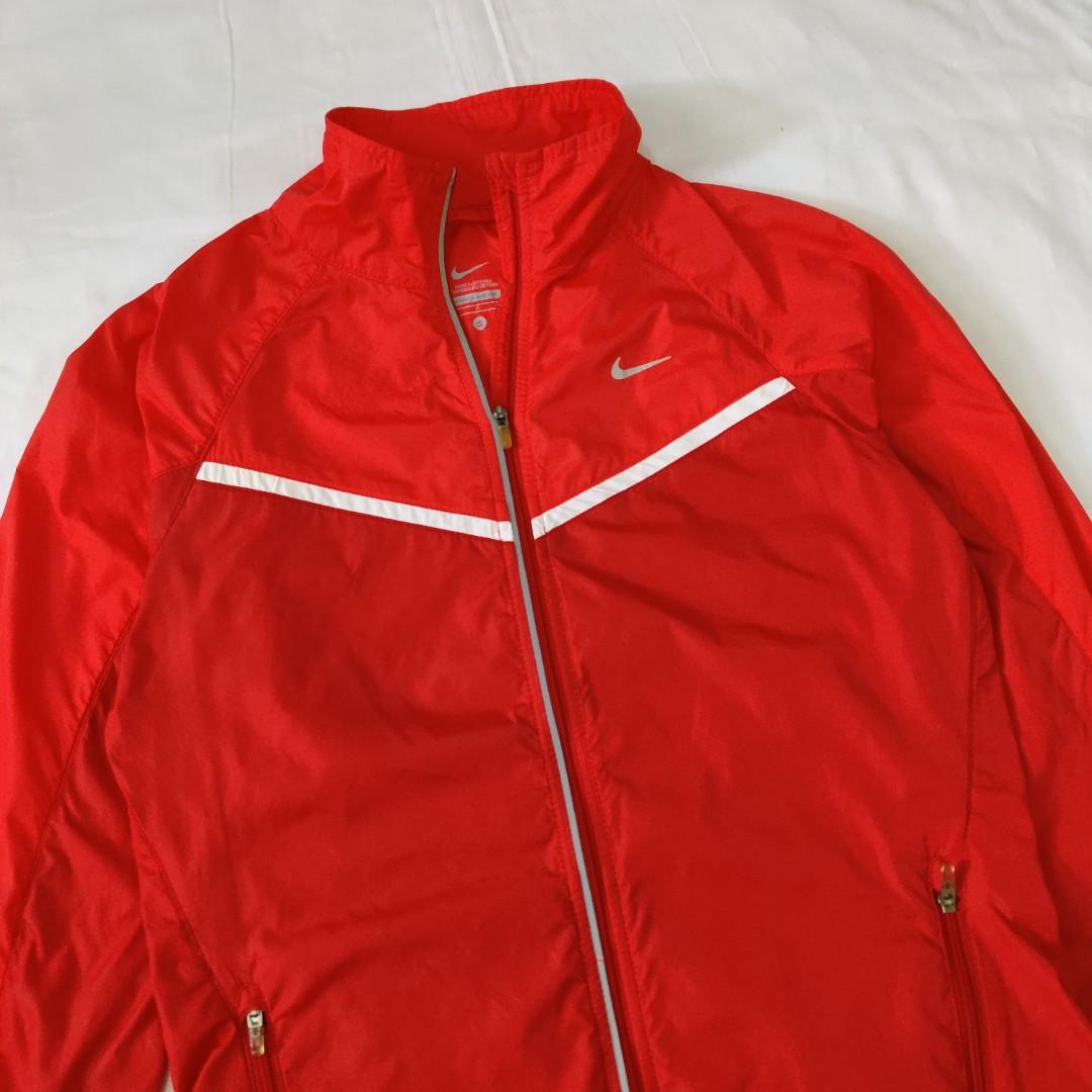 reflective nike windbreaker