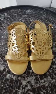 (Kategori: ) berada di . Dikirim oleh whitehouse_preloved (ID iklan 1067981106, Gambar 1). Deskripsi: .