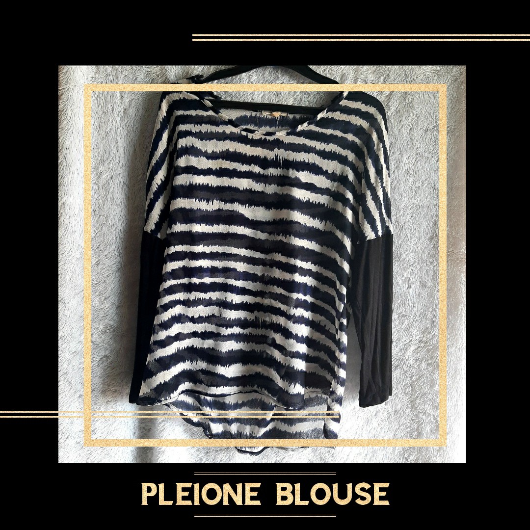 pleione blouse, Fesyen Wanita, Pakaian 