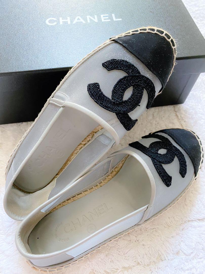 CHANEL Lambskin Cap Toe CC Espadrille Sandals 39 White Black 1270989   FASHIONPHILE