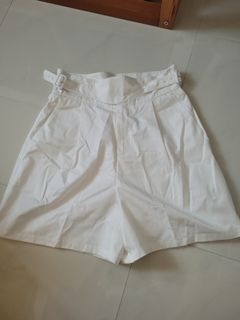 (Category: ) located in . Submitted by jaemummy (Listing ID 1068067393, Image 1). Description: .