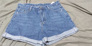 (Category: ) located in . Submitted by Luzeth (Listing ID 1068074531, Image 1). Description: .