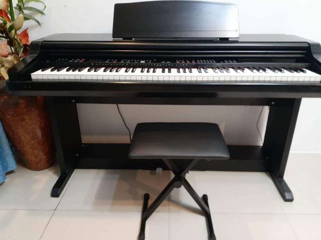 TECHNICS PCM DIGITAL ENSEMBLE PR250 Digital Piano, Hobbies & Toys