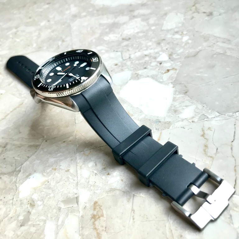 Curved end rubber watch straps discount