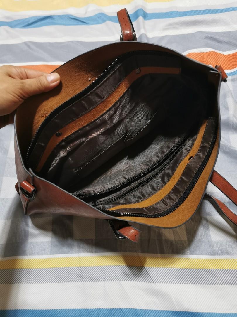 Vegan Leather Tote bag (Category: Tote Bags) located in Antipolo. Submitted by G3AAA (Listing ID 1068020624, Image 2). Description: Used but not abused. Nice leather and lightweight. Can carry lots of stuffs. RFS is to unclutter. LAST PRICE POSTED..