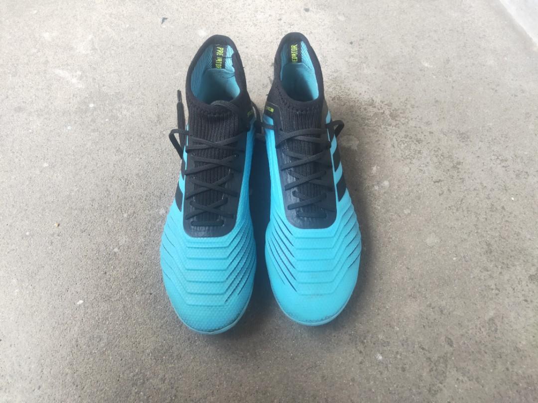 kids football boots predator