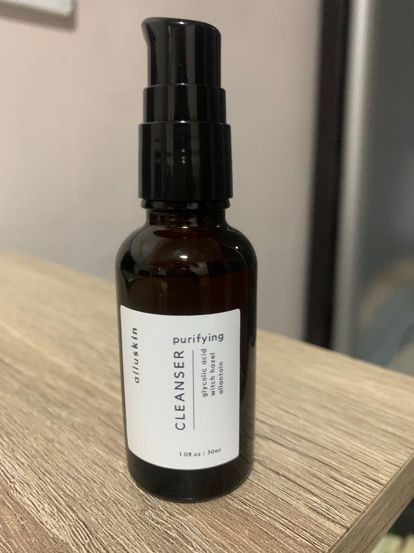 purifying cleanser with glycolic acid