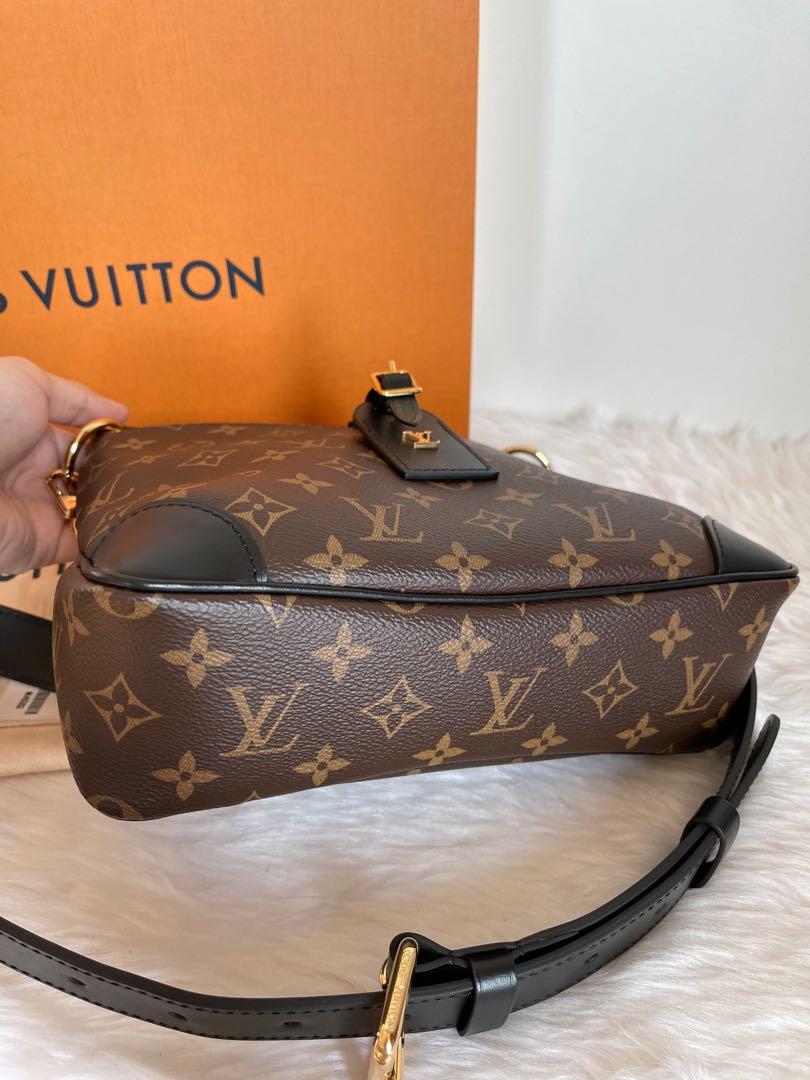 The Underrated Louis Vuitton Locky BB  what fits inside with mod shots 