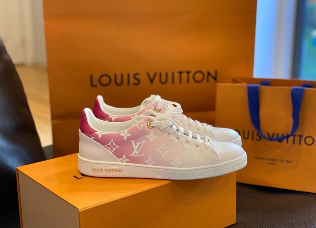 Louis Vuitton Arclight Trainer Monogram 2023 ORIGINAL Complete set with  Box, Women's Fashion, Footwear, Sneakers on Carousell