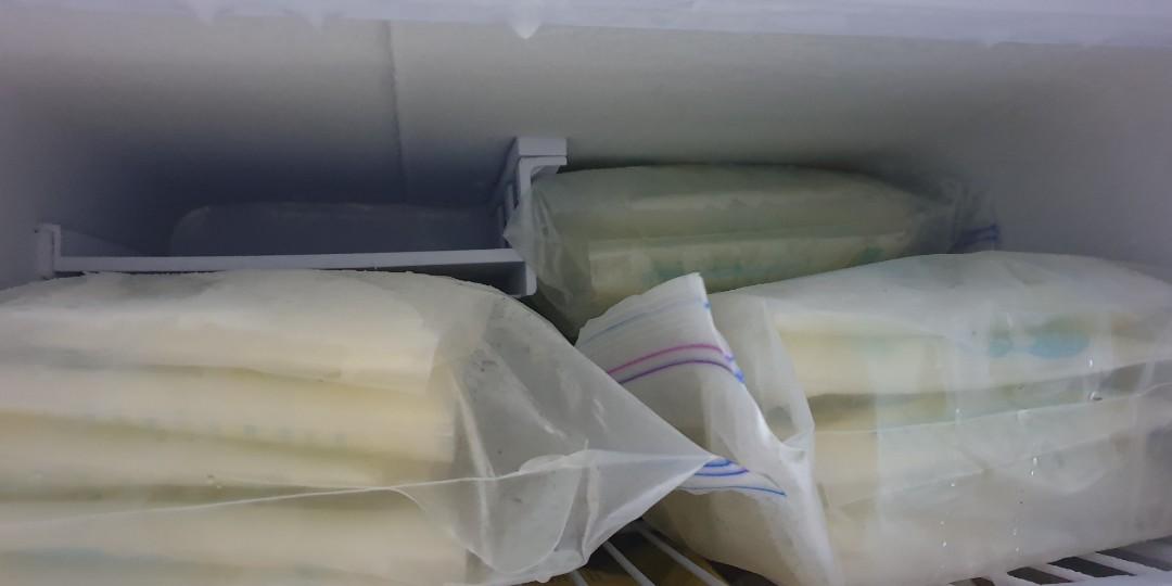 BREASTMILK for sale! (Category: Breastfeeding & Bottle Feeding) located in Manila. Submitted by cheezykz (Listing ID 1068355740, Image 1). Description: 9 pesos per oz milk is freshly pump within last 2 weeks.stored in a 2 door ref freezer. shelf life is 3 to 6 months. baby is born Oct 10, 2020. no vices, no sickness. guaranteed clean breastmilk..