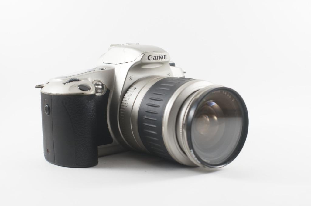 Canon Eos 500n New Eos Kiss Rebel G Film Camera With Zoom Len Photography Cameras Others On Carousell