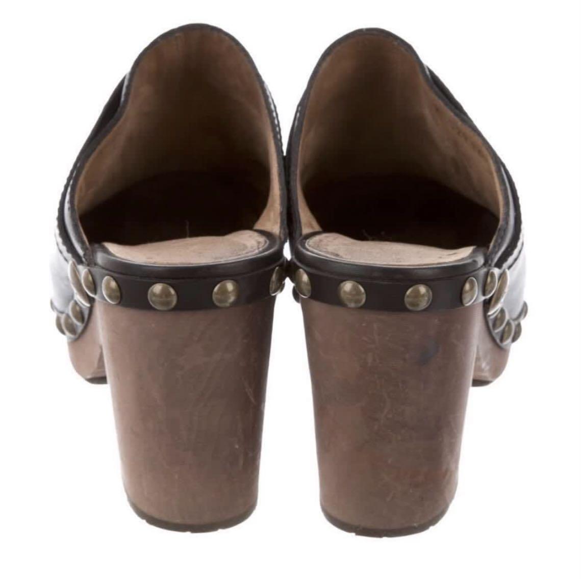 Chanel clogs 218 discount