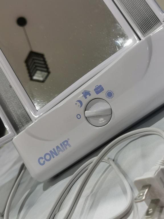 Conair Illumina Collection 3 Panel Lighted Makeup Mirror