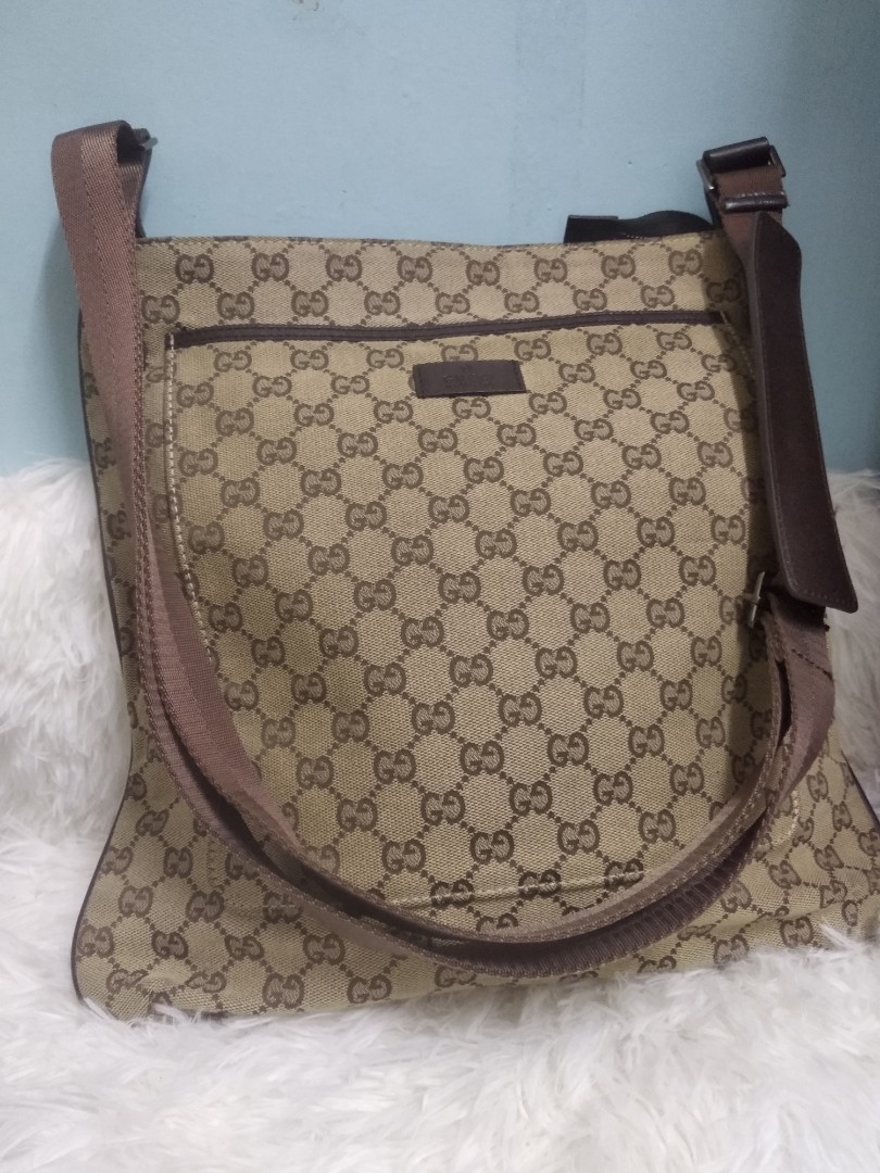 Gucci mens store sling bag price