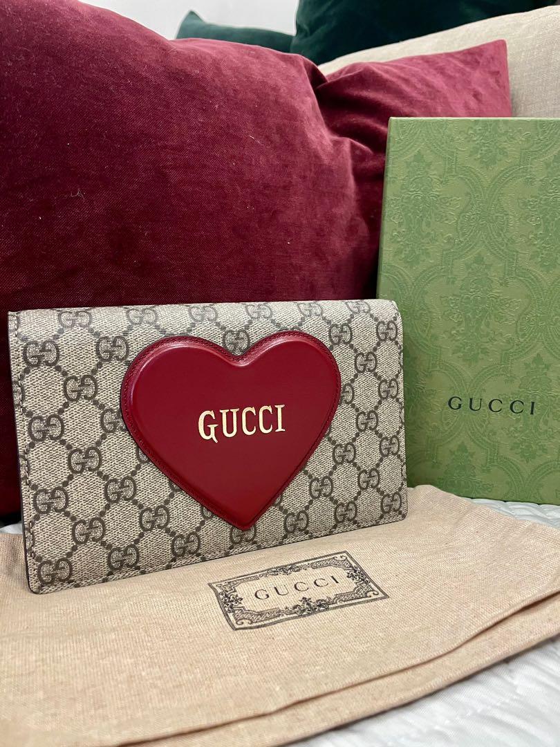 Gucci Valentine s Day chain card case Wallet
