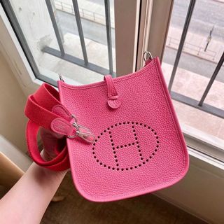 （分類：）位於 。 由 jochan883 提交（商品編號 1068408423，圖片 1）。簡介： 。
