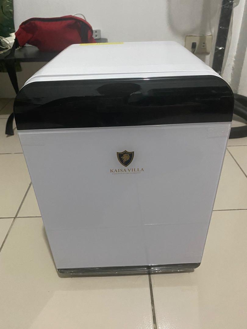 Kaisa villa store refrigerator