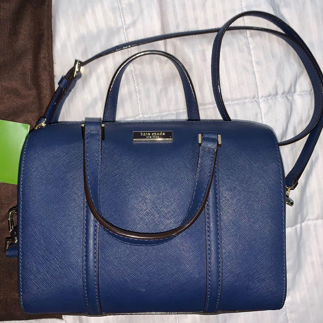 Kate Spade Blue Crossbody Bag (Category: Cross-body Bags) located in Pasig City. Submitted by ysabeldc (Listing ID 1068323728, Image 2). Description: Negotiable VERY SPACIOUS Little to no flaws. Complete with care card and dust bag. Bought in Orange County, CA Rfs: don’t see myself using it anytime in the future.