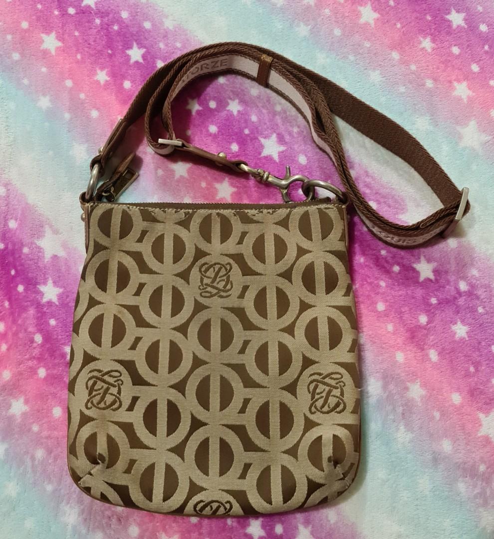 Louis quatorze oxygenating sling bag price