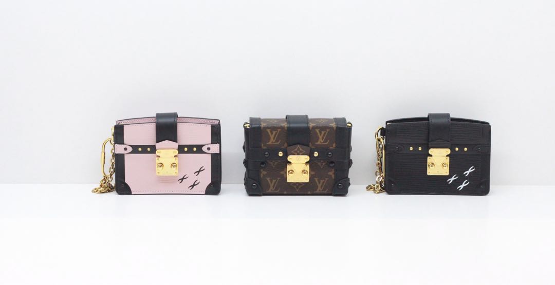 Louis Vuitton Trunk Multicartes, Women's Fashion, Bags & Wallets, Purses &  Pouches on Carousell