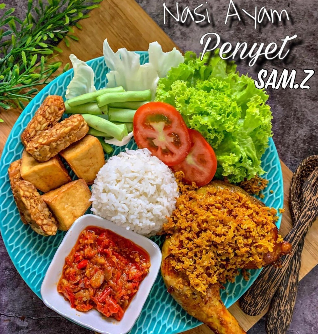 Nasi Ayam Penyet Food Drinks Local Eats On Carousell
