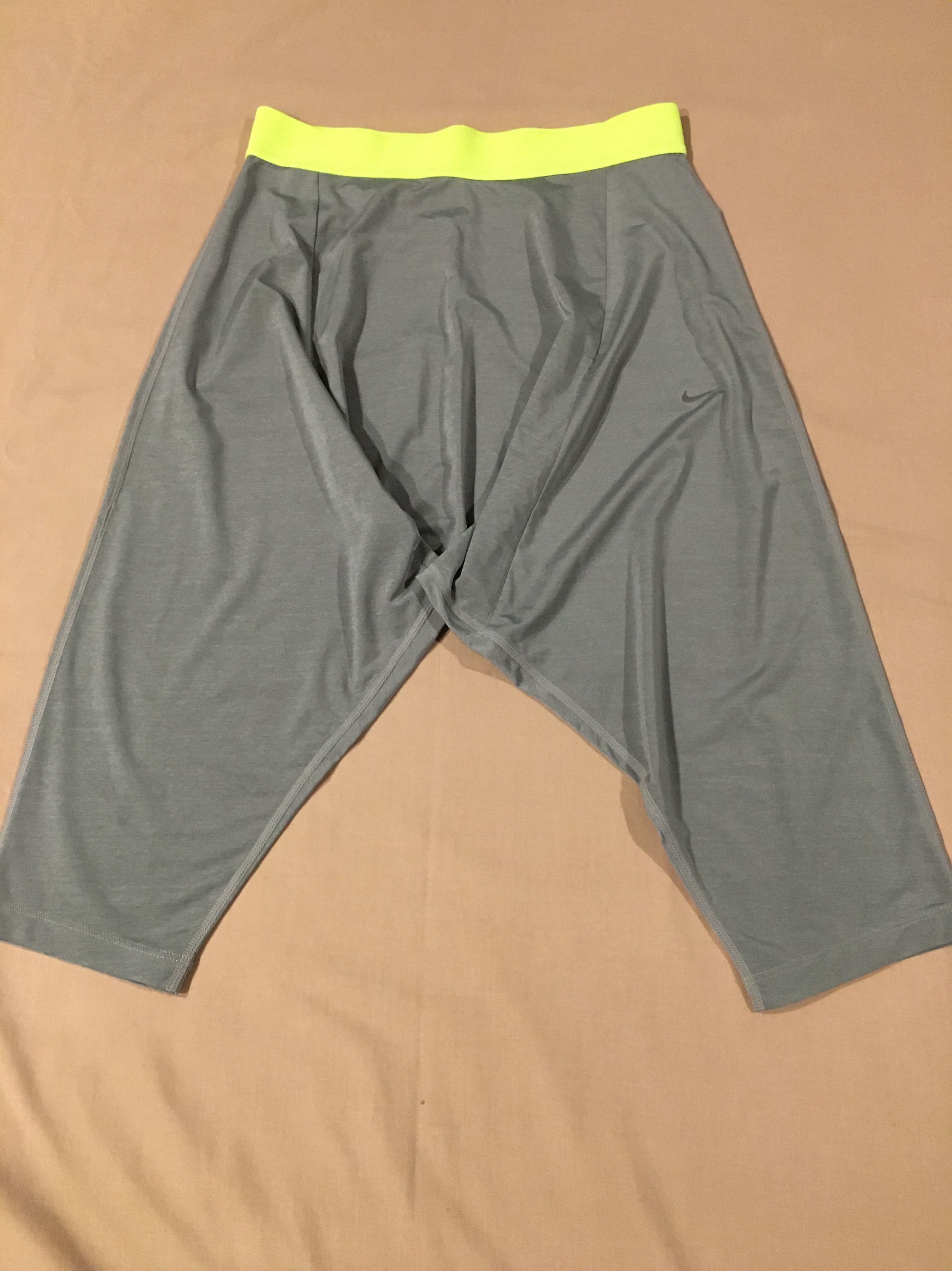 nike capri shorts