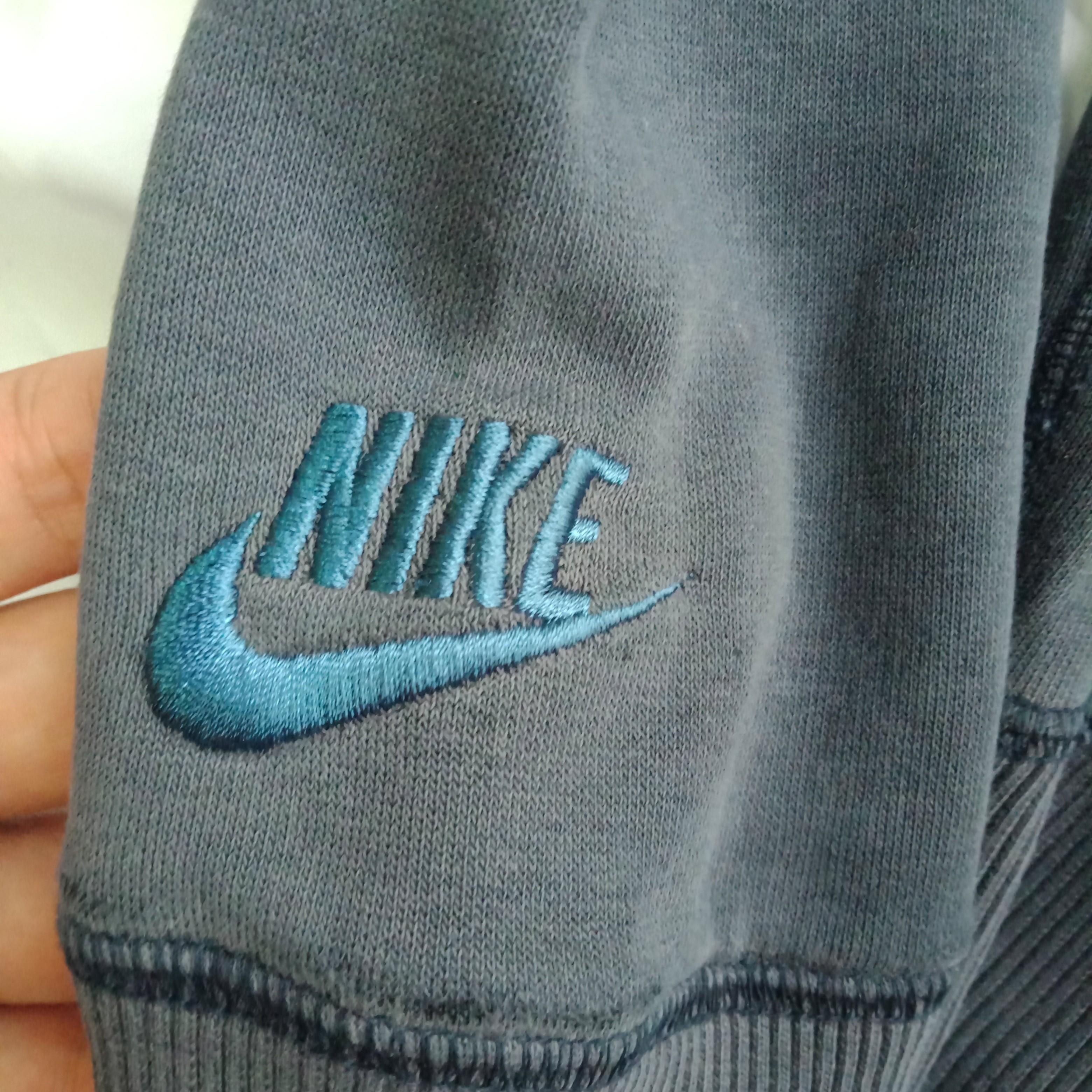 m l Nike grey hoodie with headphone hole