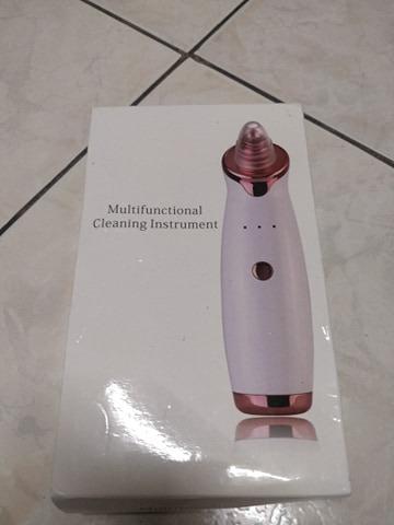 Pore Vacuum (Multifunctional Cleaning Instrument) (Category: Hair Removal) located in Quezon City. Submitted by jeffabe (Listing ID 1068409445, Image 1). Description: Item has complete accessories that are interchangeable based on usage. RFS: Not used anymore, only used once..