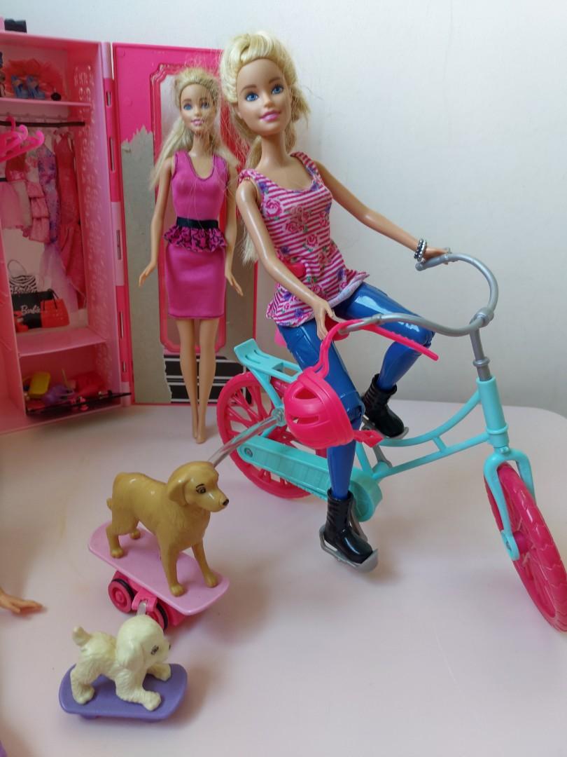 Super deluxe barbie and doll closet set 4 barbies Hobbies Toys Toys Games on Carousell