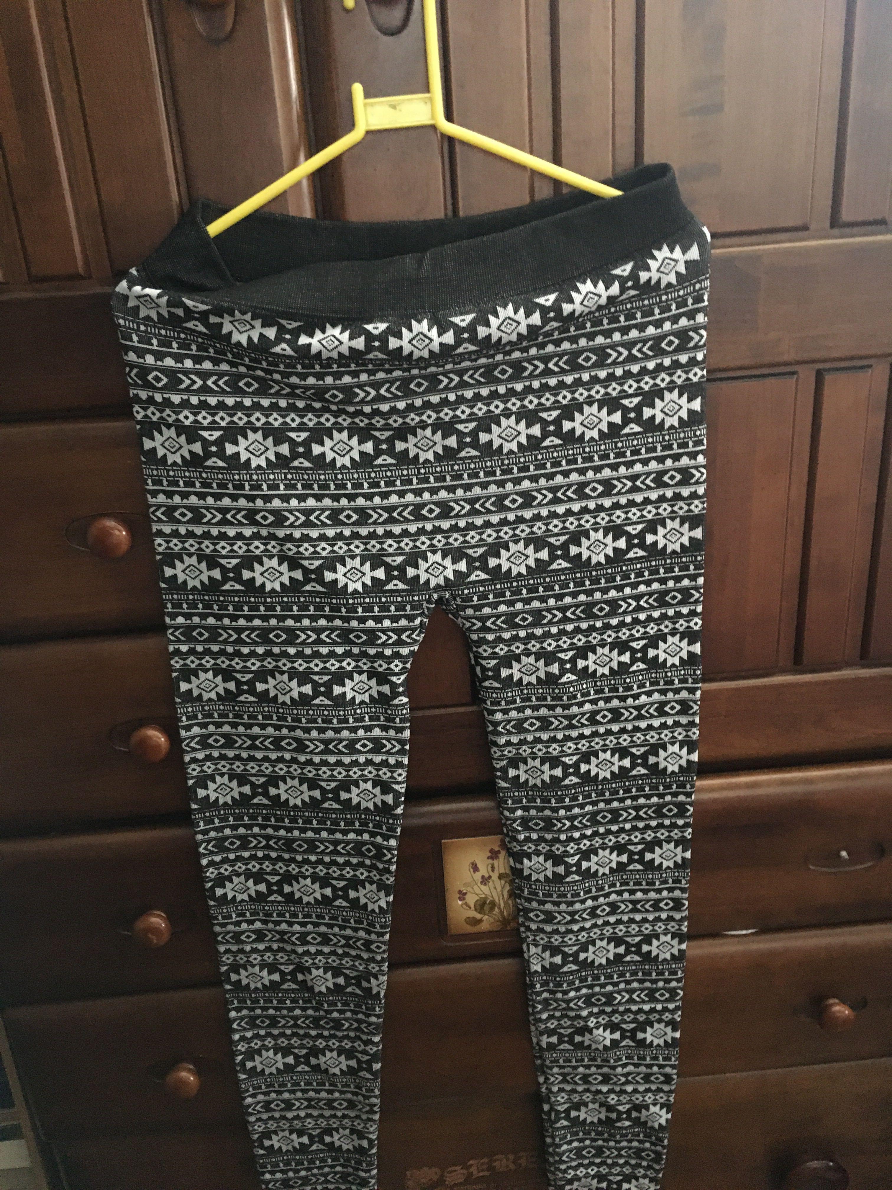 thick patterned leggings